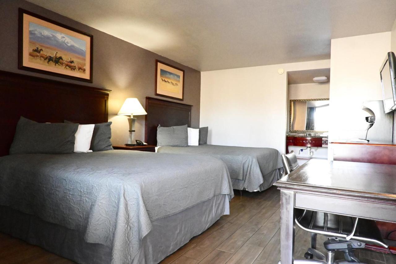 R Nite Star Inn And Suites -Home Of The Cowboys & Rangers Arlington Esterno foto